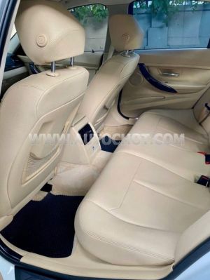 Xe BMW 3 Series 320i 2013