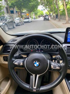 Xe BMW 3 Series 320i 2013