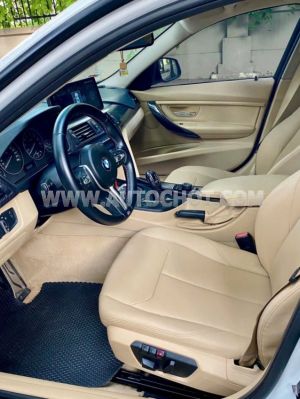Xe BMW 3 Series 320i 2013