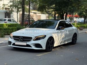 Xe Mercedes Benz C class C300 AMG 2020