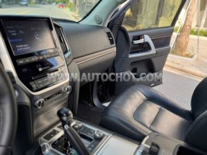 Xe Toyota Land Cruiser 4.6 V8 2019