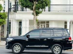 Xe Toyota Land Cruiser 4.6 V8 2019