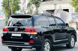 Xe Toyota Land Cruiser 4.6 V8 2019