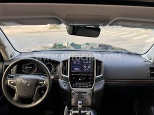 Xe Toyota Land Cruiser 4.6 V8 2019