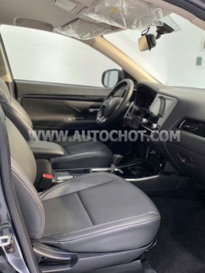 Xe Mitsubishi Outlander 2.0 CVT 2021
