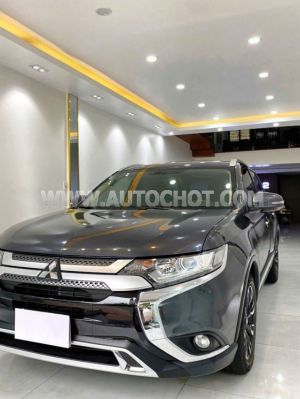 Xe Mitsubishi Outlander 2.0 CVT 2021