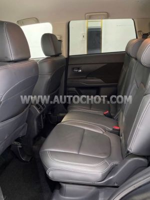Xe Mitsubishi Outlander 2.0 CVT 2021
