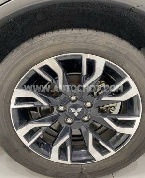 Xe Mitsubishi Outlander 2.0 CVT 2021