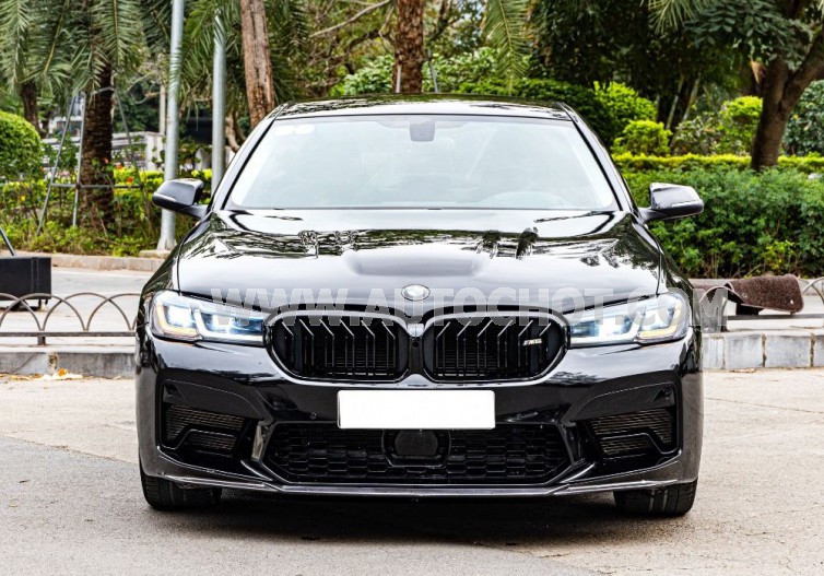 Xe BMW 5 Series 520i 2016