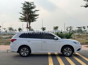 Xe Mitsubishi Outlander 2.0 CVT 2022