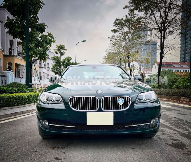 Xe BMW 5 Series 520i 2012