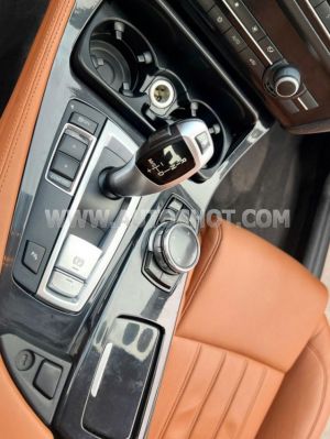 Xe BMW 5 Series 520i 2012