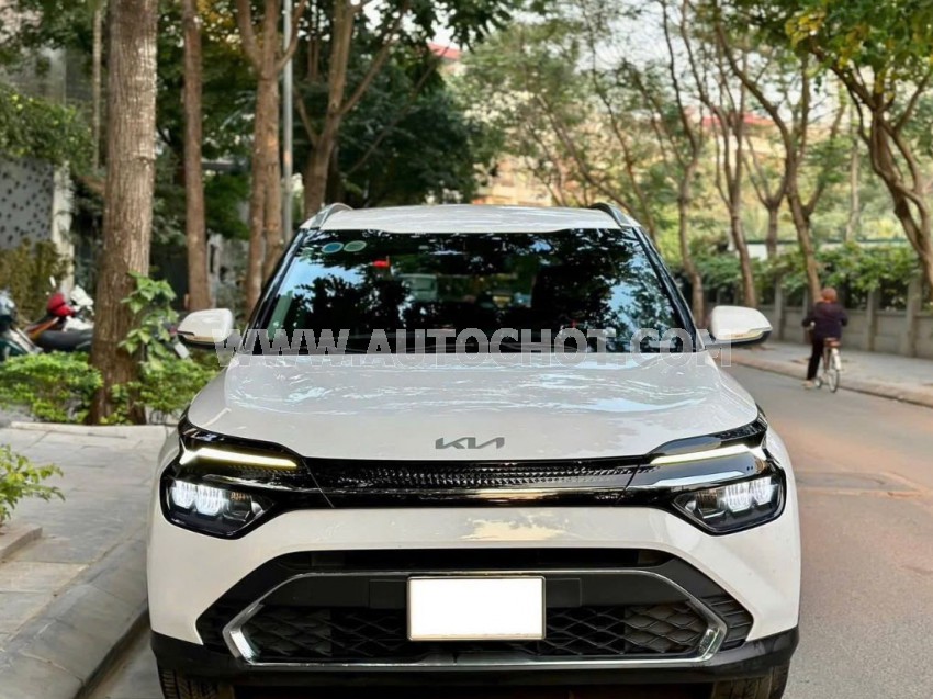 Kia Carens 1.5G Luxury 2024