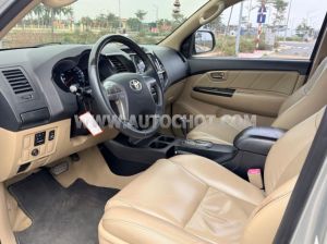 Xe Toyota Fortuner 2.7V 4x2 AT 2015