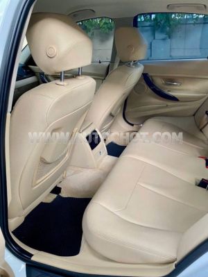 Xe BMW 3 Series 320i 2013