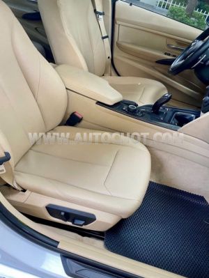 Xe BMW 3 Series 320i 2013