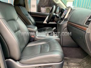 Xe Toyota Land Cruiser VX 4.6 V8 2016