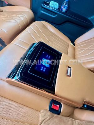 Xe Kia Carnival Signature 1.6 Turbo HEV 7S 2025