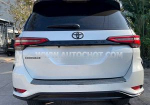 Xe Toyota Fortuner Legender 2.4L 4x2 AT 2024