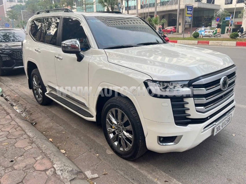 Xe Toyota Land Cruiser 3.5 V6 2024
