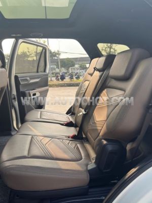 Xe Ford Everest Titanium 2.0L 4x2 AT 2022