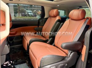 Xe Kia Carnival Signature 2.2D 2025