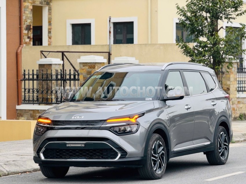 Kia Carens 1.5G Luxury 2024