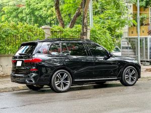 Xe BMW X7 xDrive40i M Sport 2022