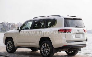 Xe Toyota Land Cruiser 3.5 V6 2025