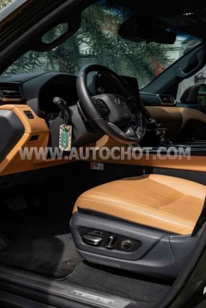 Xe Lexus LX 600 Urban 2025