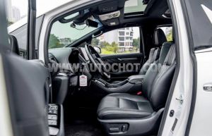 Xe Lexus LM 300h 2021