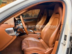 Xe Porsche Panamera 3.0 V6 2019