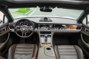 Xe Porsche Panamera 4 Executive 2018