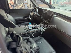 Xe Lexus LM 500h 2024