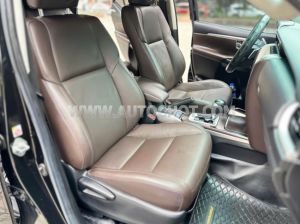 Xe Toyota Fortuner 2.4G 4x2 AT 2018