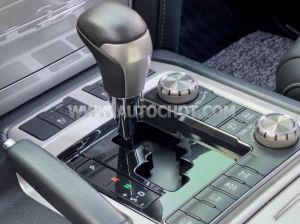 Xe Toyota Land Cruiser VX 4.6 V8 2019