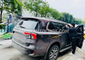 Xe Ford Everest Titanium 2.0L 4x2 AT 2023