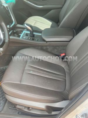 Xe VinFast Lux A 2.0 Plus 2.0 AT 2021