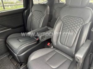 Xe Hyundai Custin Cao Cấp 2.0T 2025