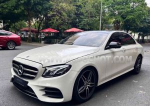 Xe Mercedes Benz E class E300 AMG 2020