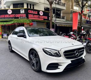 Xe Mercedes Benz E class E300 AMG 2020
