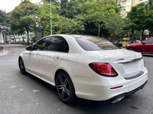 Xe Mercedes Benz E class E300 AMG 2020