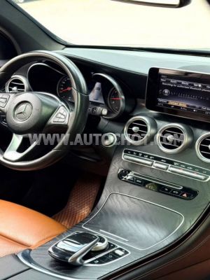 Xe Mercedes Benz GLC 300 4Matic 2018