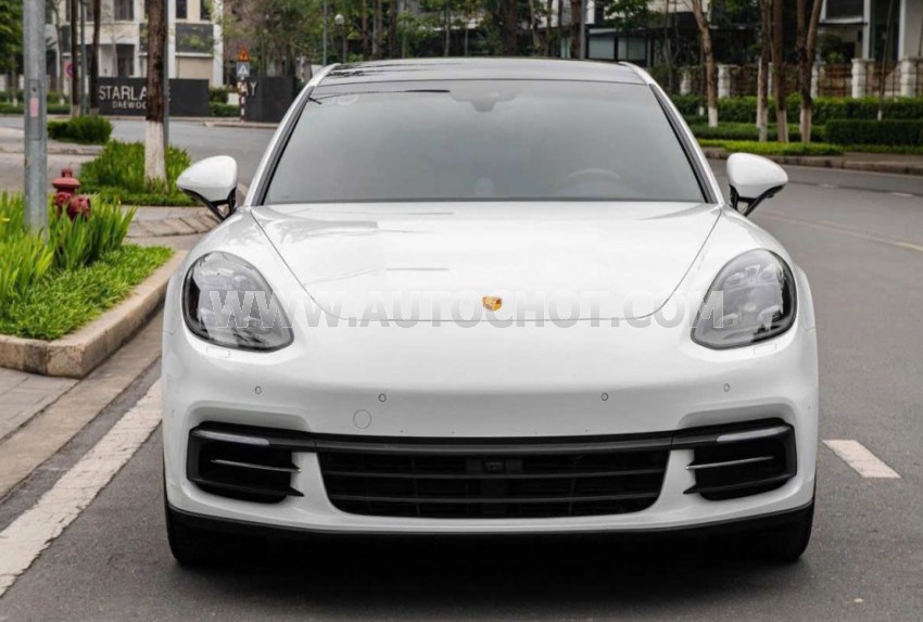 Porsche Panamera 4 Executive 2018