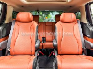 Xe Kia Carnival Signature 2.2D 2025