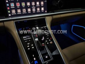 Xe Porsche Panamera Platinum Edition 2023