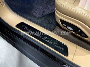 Xe Porsche Panamera Platinum Edition 2023