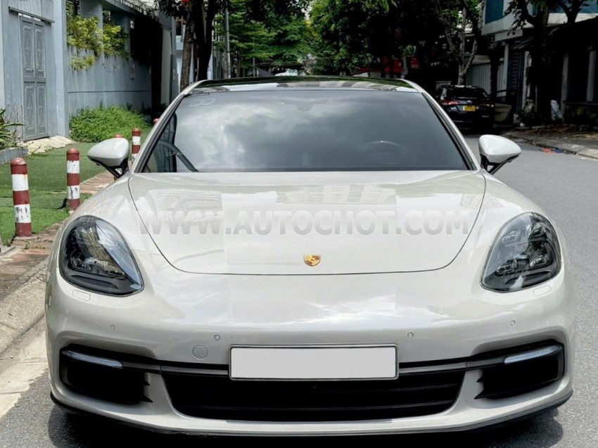 Xe Porsche Panamera 3.0 V6 2018