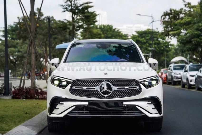 Xe Mercedes Benz GLC 300 4Matic 2024