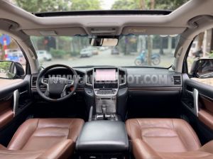 Xe Toyota Land Cruiser VX.R 5.7 V8 2016